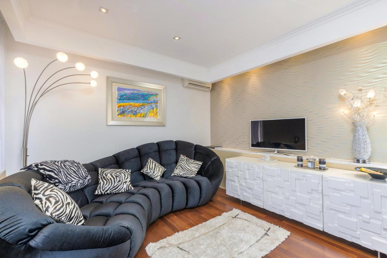 Adriatic Dream - Luxury & Private Pool Only For Apartment