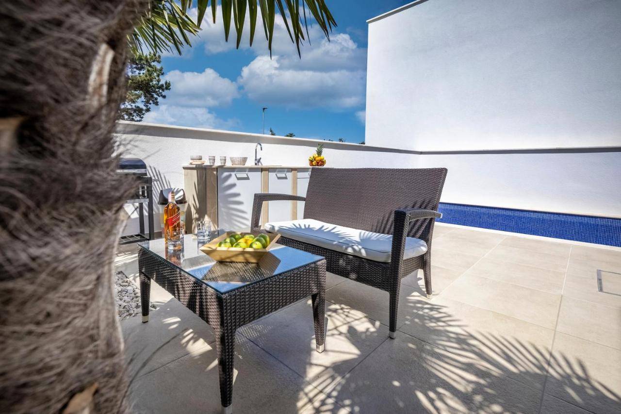 Apartment Adriatic Dream - Luxury & Private Pool Only For